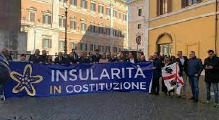 R.A.S. Su printzìpiu de insularidadi intrat in sa Costitutzioni italiana.