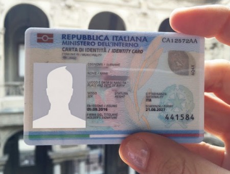 Simaghis. Avisu pùblicu. Torrada a perlongai sa scadèntzia de sa carta de identidadi